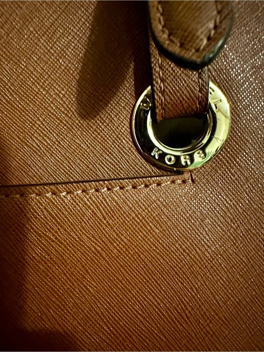 Michael Kors Jet Set Travel Large Saffiano Leather North-South Tote. - Picture 3 of 14